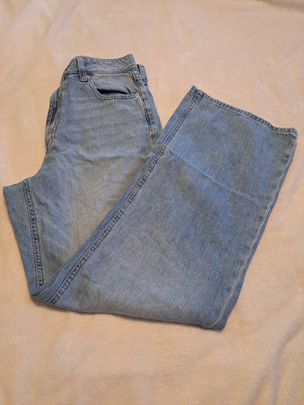 Classic Wide Leg Jeans in Light Blue Denim
